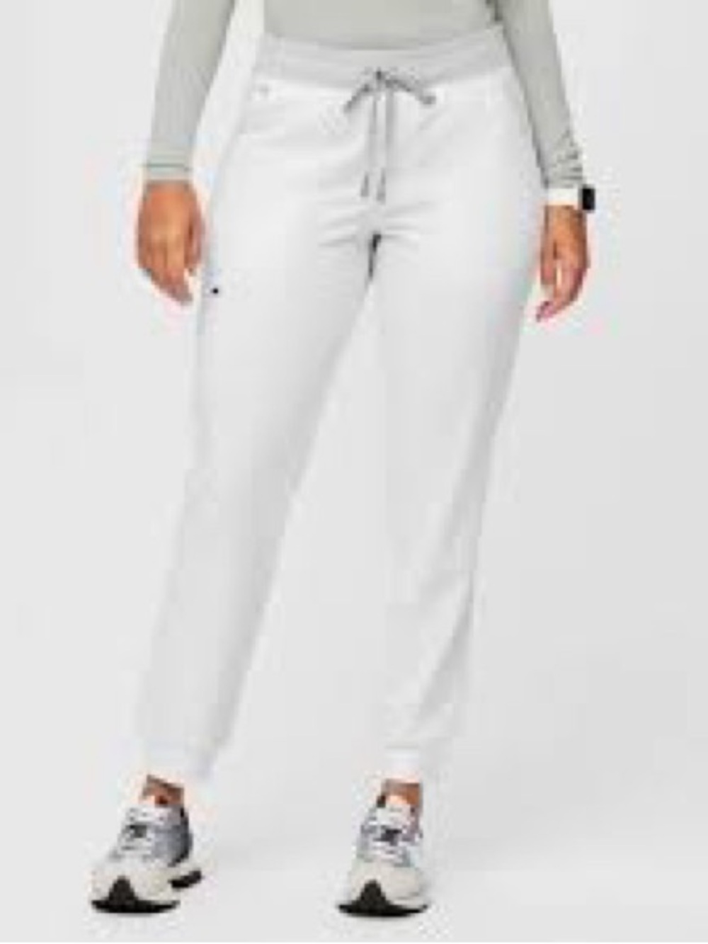 Figs Women’s White  Zamora 2.0 Jogger Scrub Pants with Drawstring Waist Size XXS